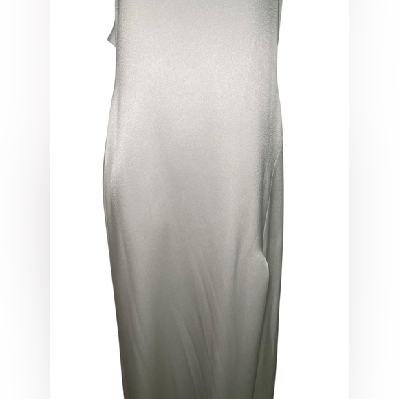 Alice + Olivia Paulette One Shoulder Ivory Satin Gown Size 6 NWOT - Picture 3 of 12